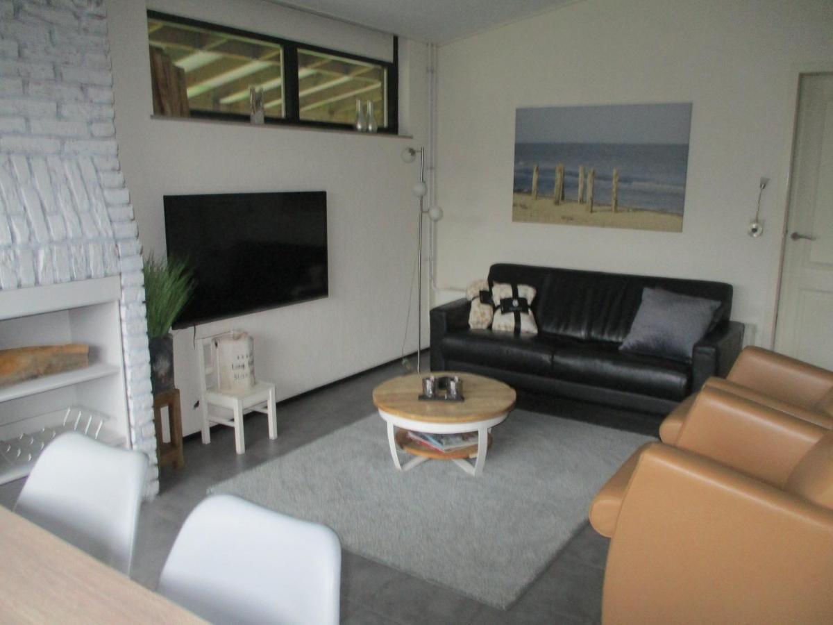 Comfortabel Vakantiehuis Aan Zee En Meer ! Kamperland Exterior foto